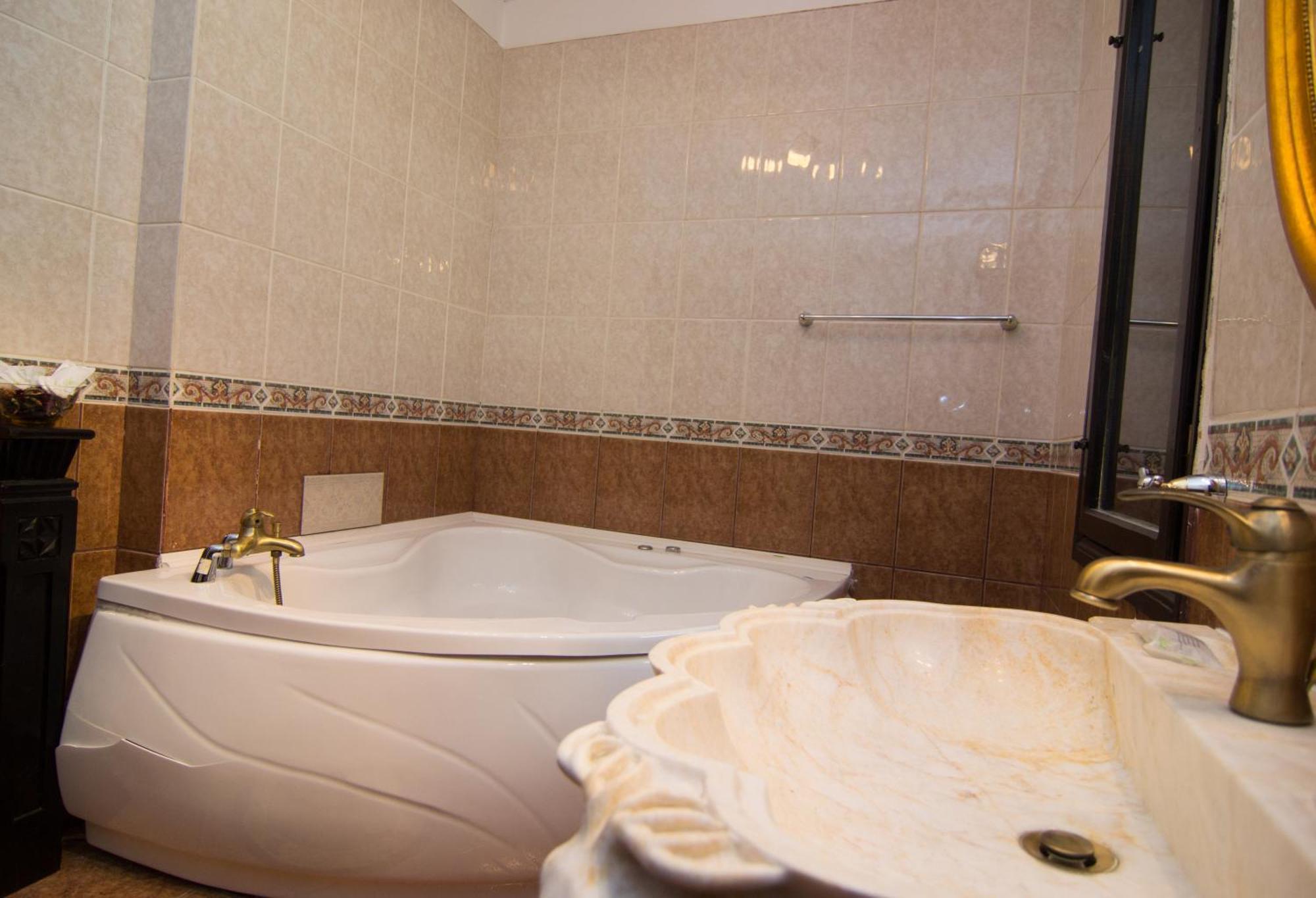 Casa Cu Farfurii Hotel Sinaia Szoba fotó